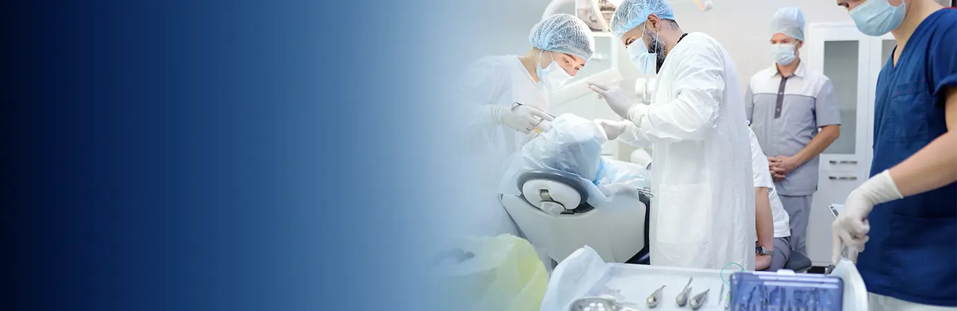 Medicos na sala de cirurgia
