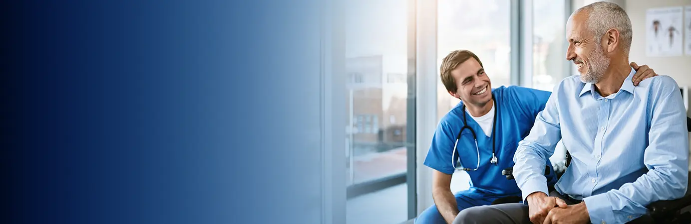 Paciente em conversa com médico durante consulta